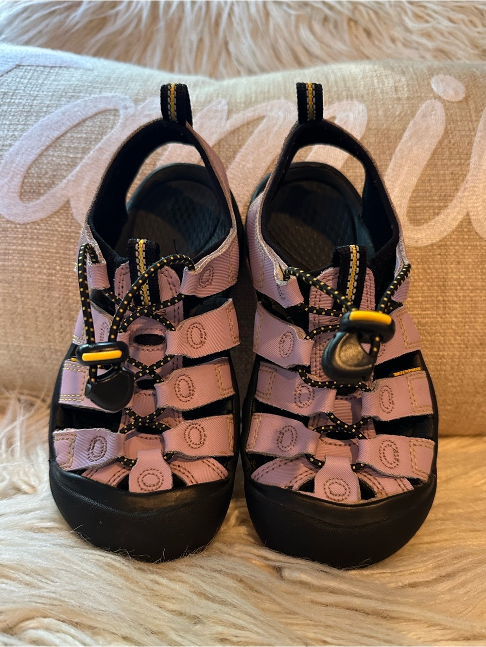 Keen Kids Newport H2 Rainbow Water Sandals | Kids Size 2 | Light Purple 💜 - Picture 2 of 8